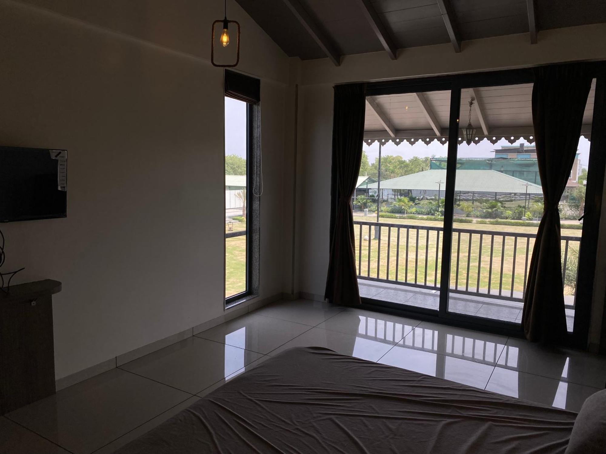 The Pavilion Park Resort Malegaon Eksteriør billede