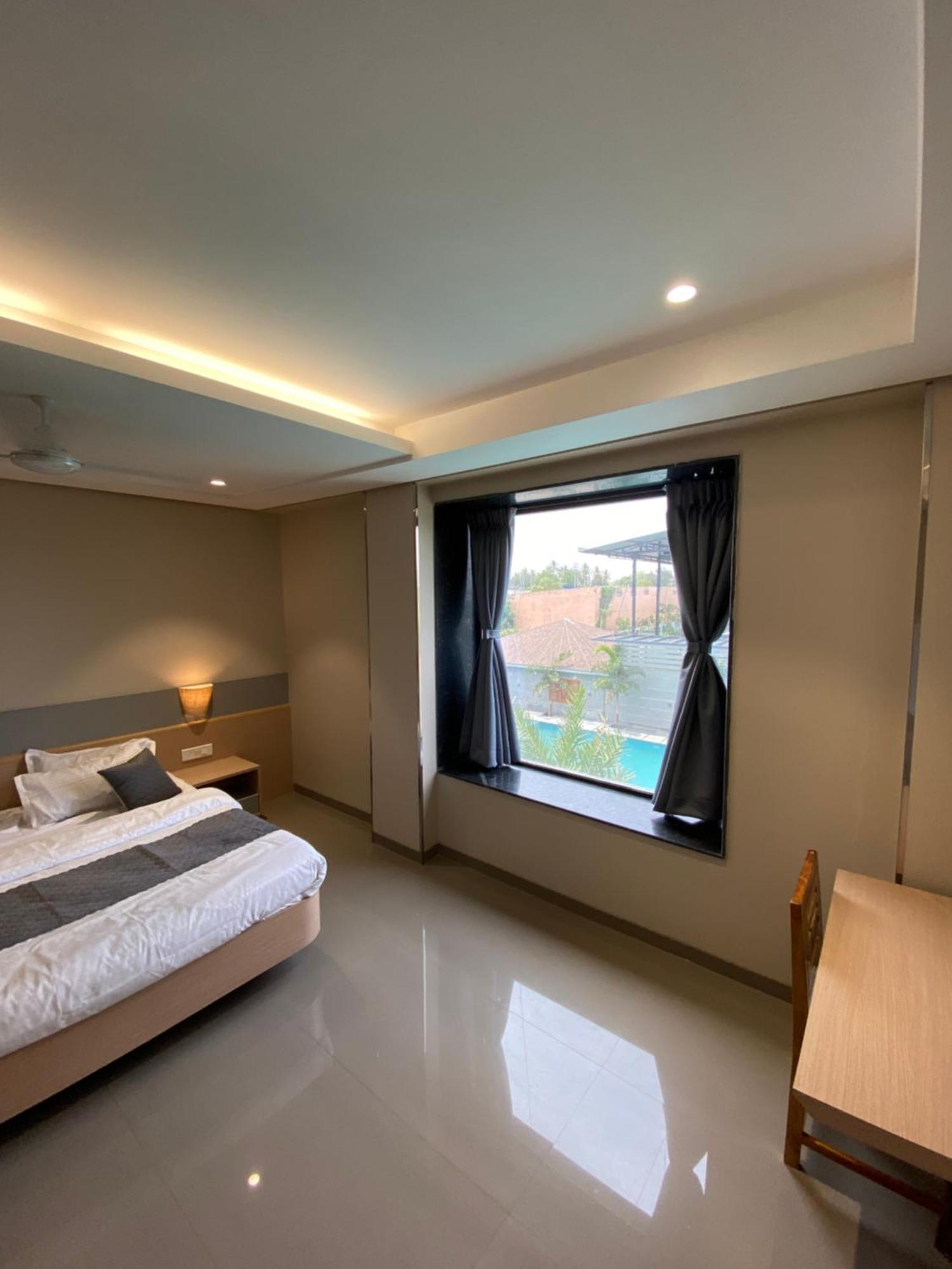The Pavilion Park Resort Malegaon Eksteriør billede