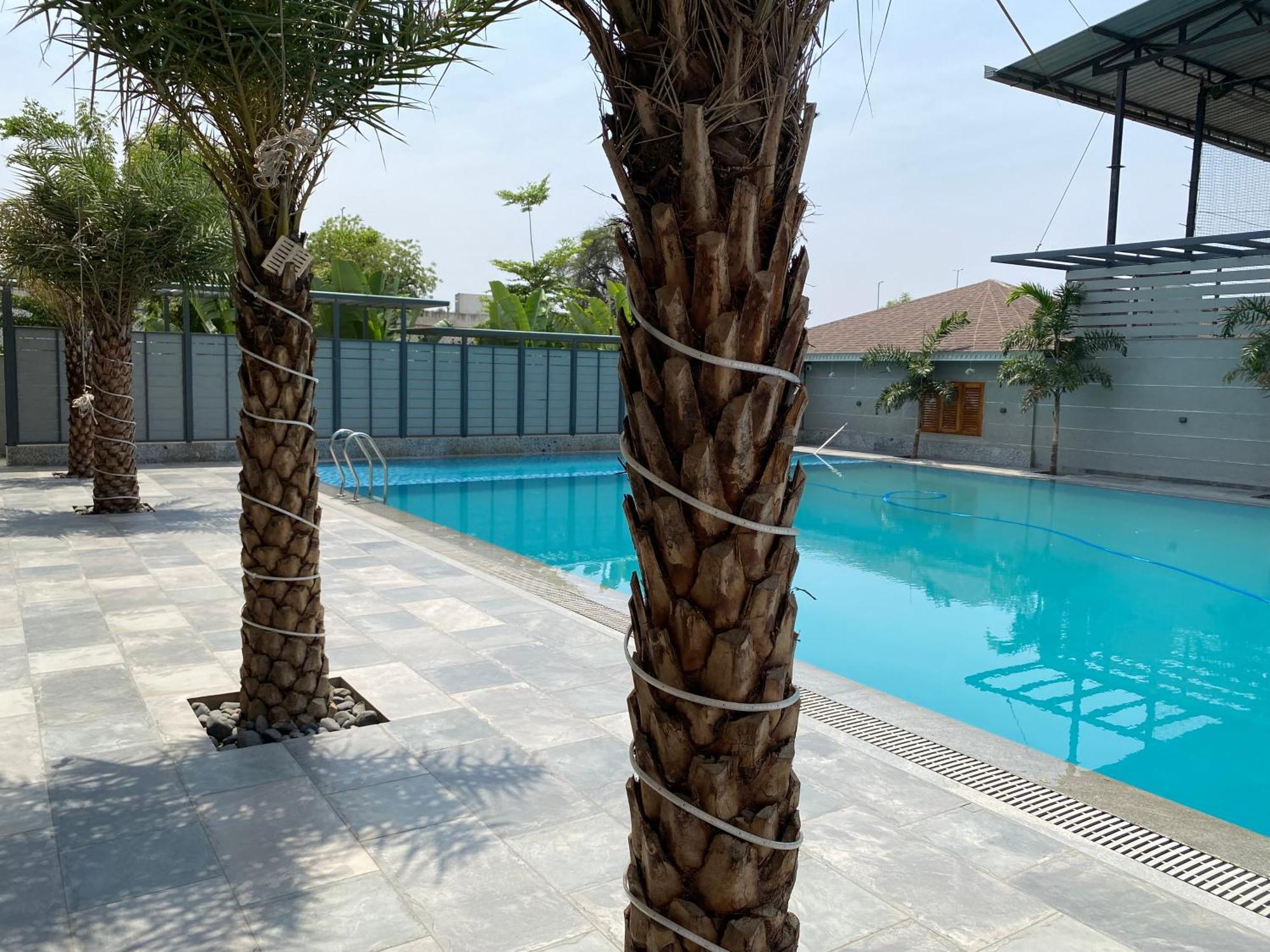 The Pavilion Park Resort Malegaon Eksteriør billede