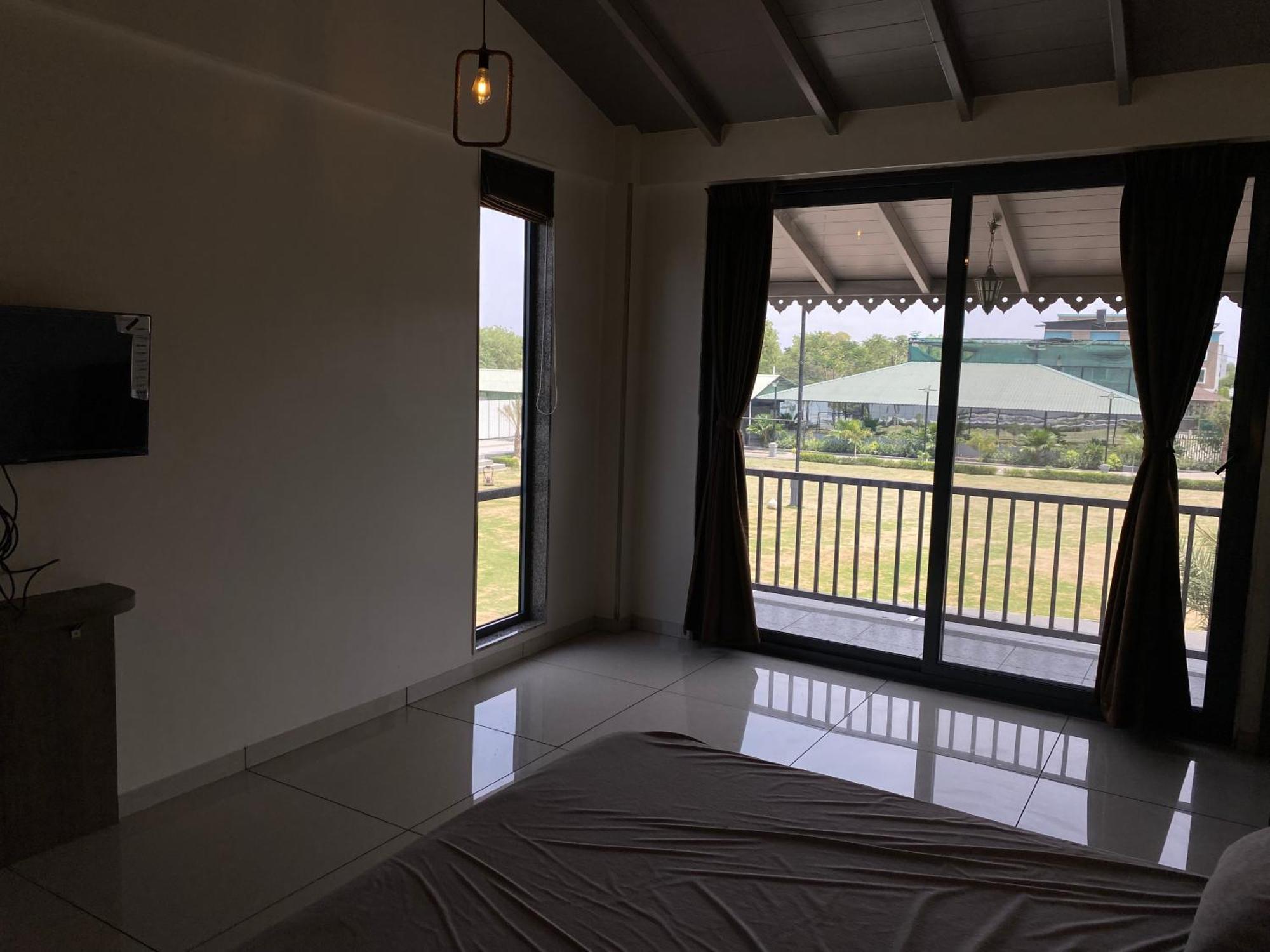 The Pavilion Park Resort Malegaon Eksteriør billede